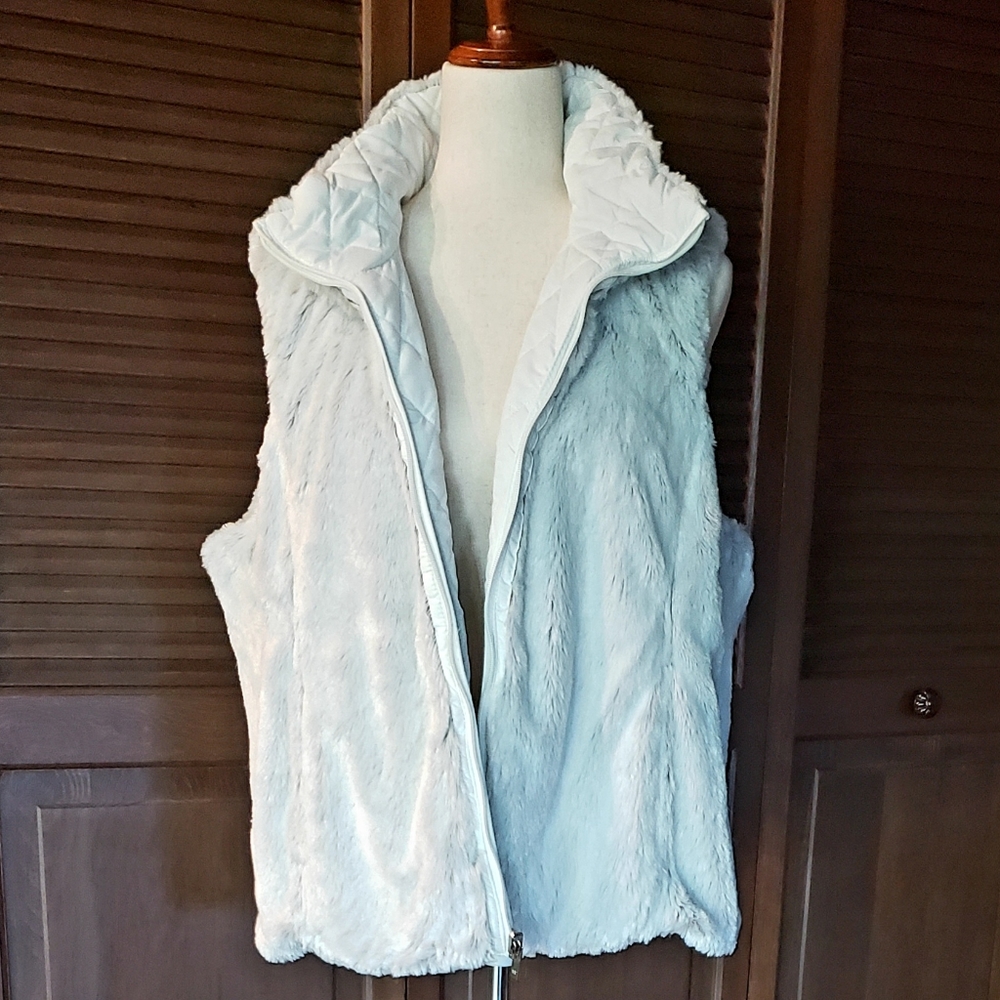 WEATHERPROOF 1948 - Reversible Faux Fur Puffy Vest - White/Gray - XL
